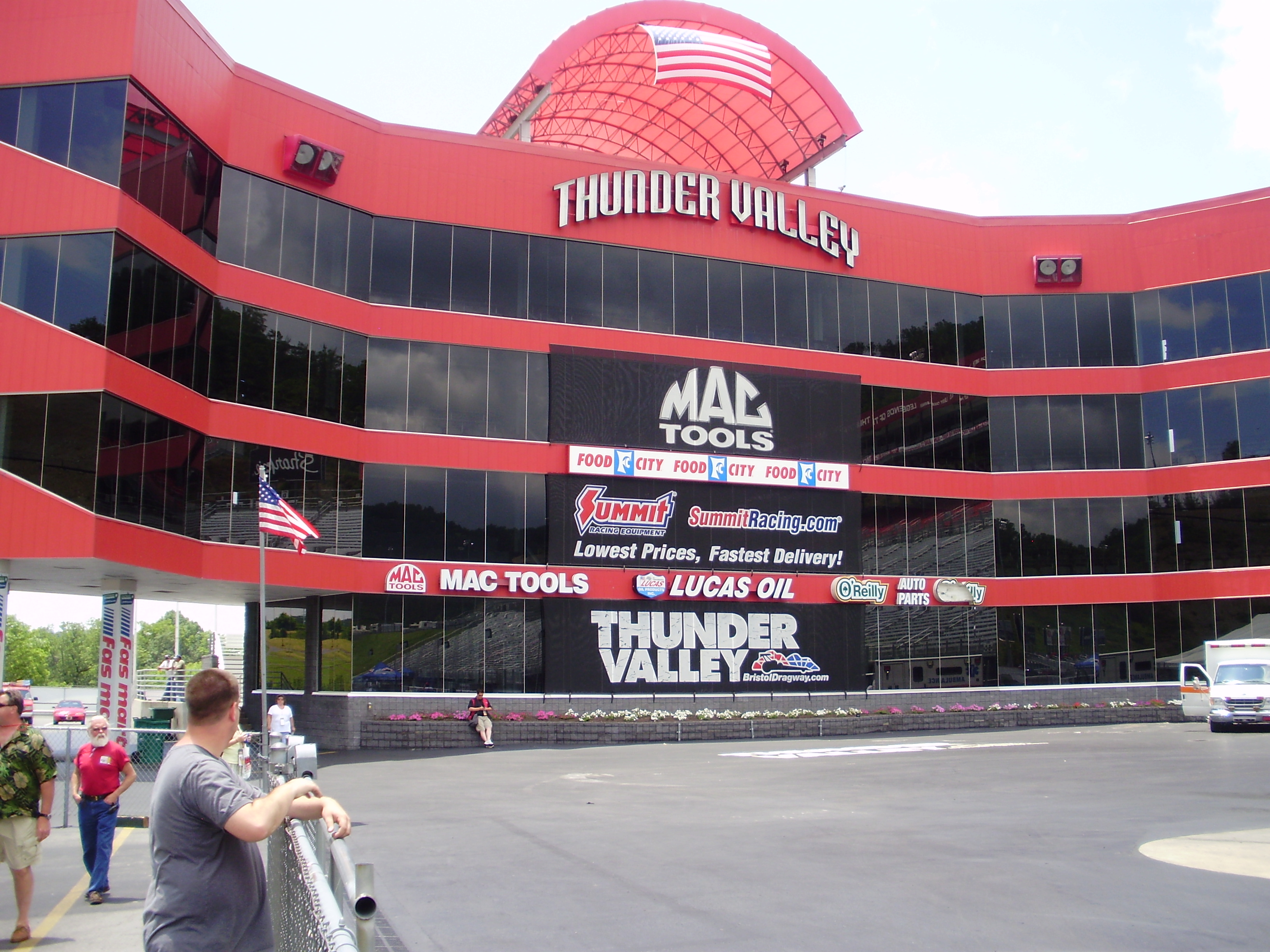 POWERTOUR/BristolTrack.JPG