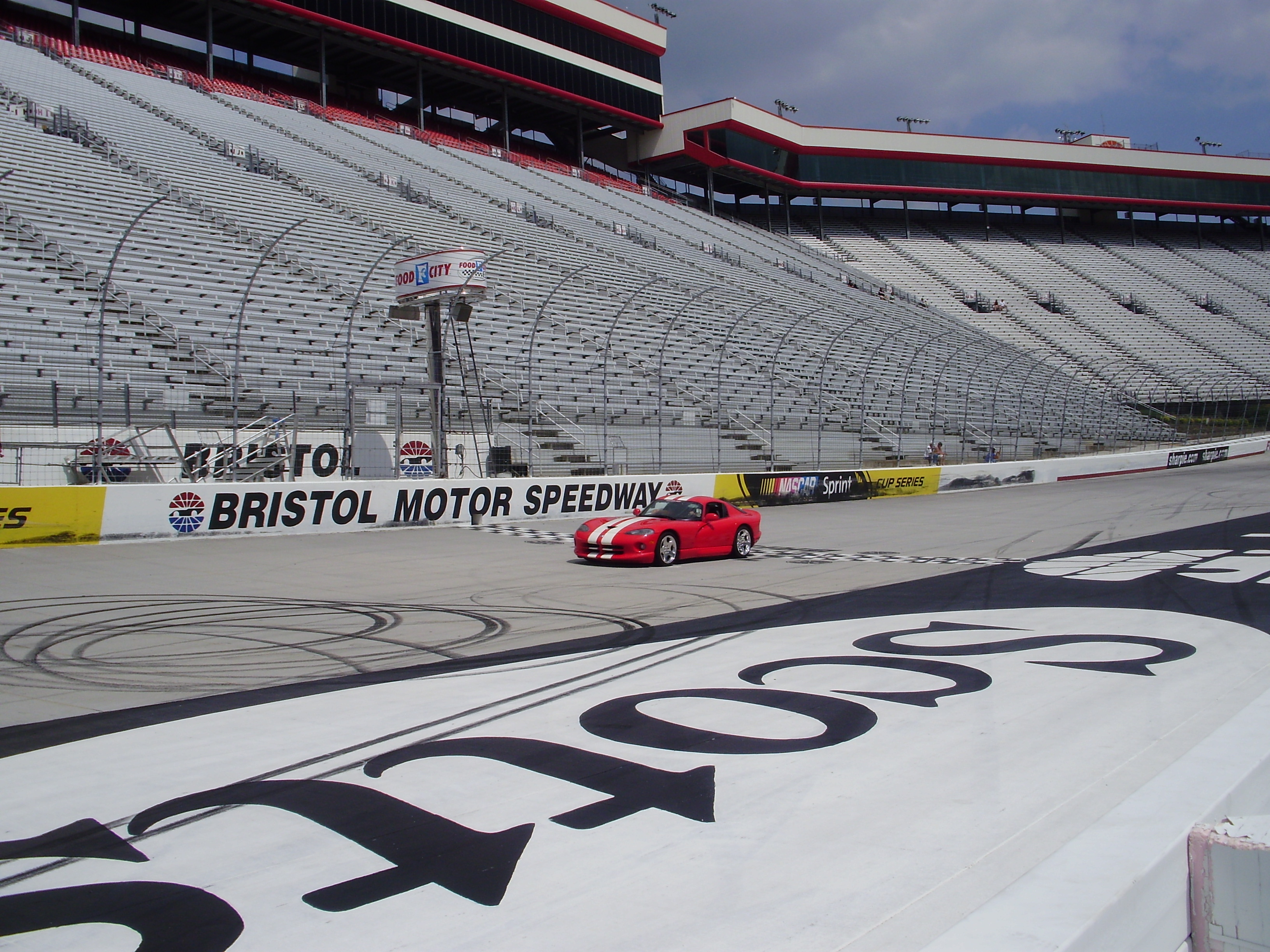 POWERTOUR/BristolTrackViper.JPG
